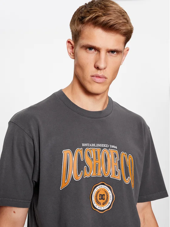 Camiseta de hombre  DC manga corta Tuition Ref ADYZT05273 ( ktew ) Gris oscuro y marrón
